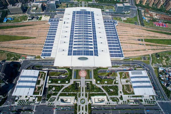 hangzhou east railway station.jpg