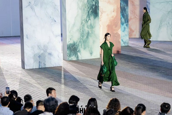 shi jie launches seasonal collection in hangzhou