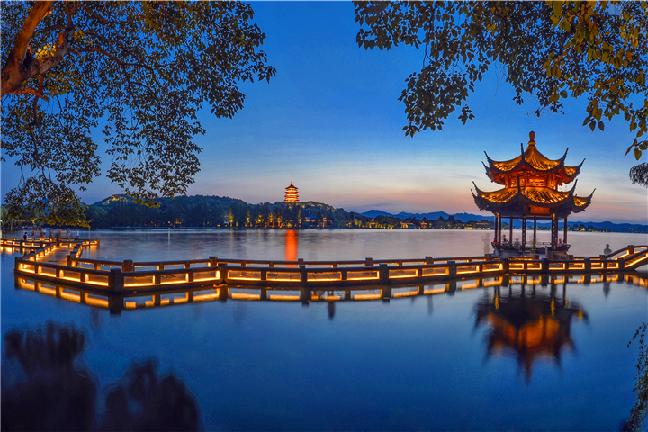 hangzhou: beyond poetic scenery