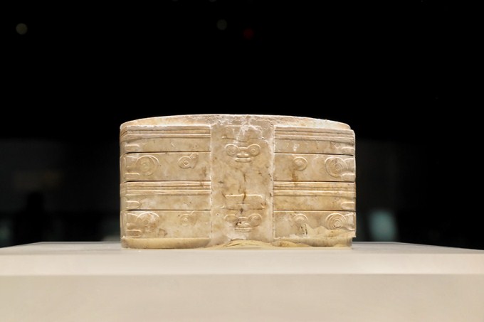 liangzhu artifacts on show at palace museum