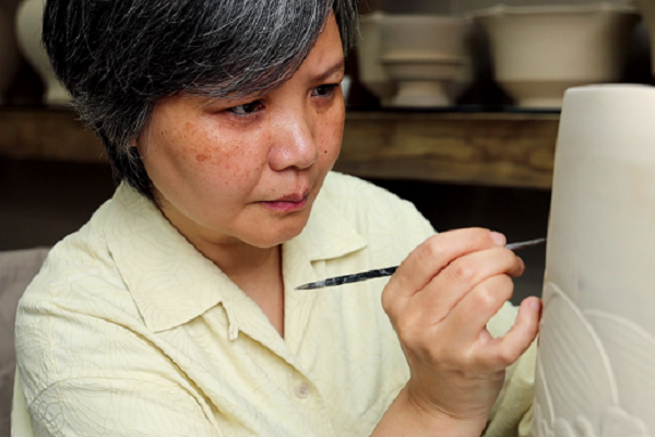 celadon pottery master salutes asian games